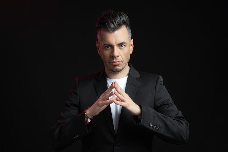 Héctor Rossi: “Cada vez que entro a una librería, me busco”