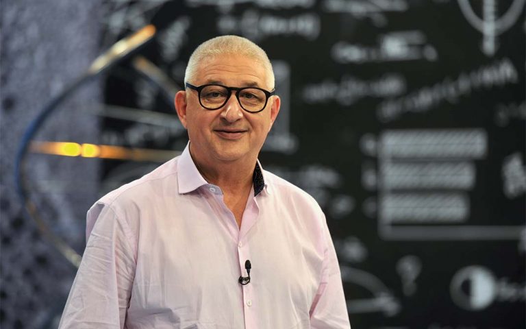 Adrián Paenza: “Me gusta tener en la cabeza un problema sin resolver”