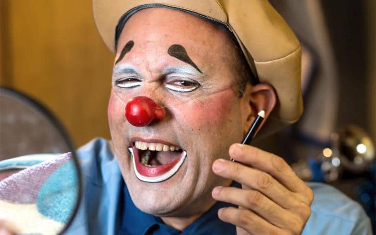 Ernesto Parra: “Los payasos somos curanderos del alma”