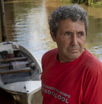 ESCRITO-EN-EL-AGUA_port1