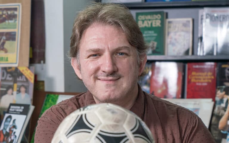 Esteban Bekerman: Apasionado por el fútbol