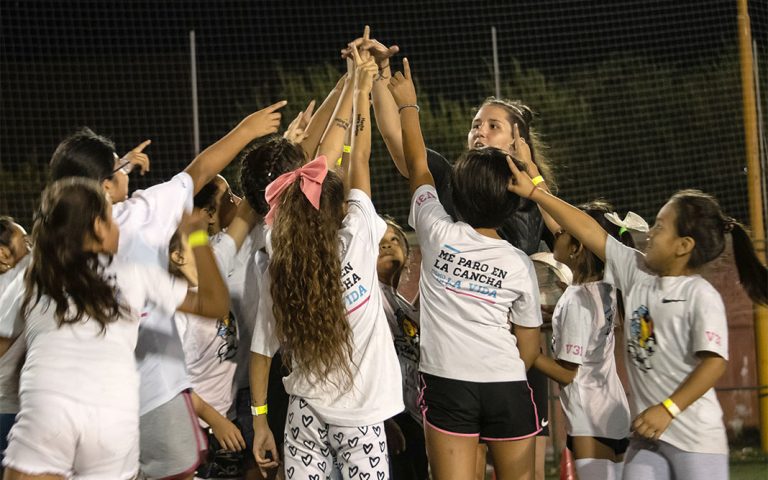 Fútbol femenino: La hora de las chicas