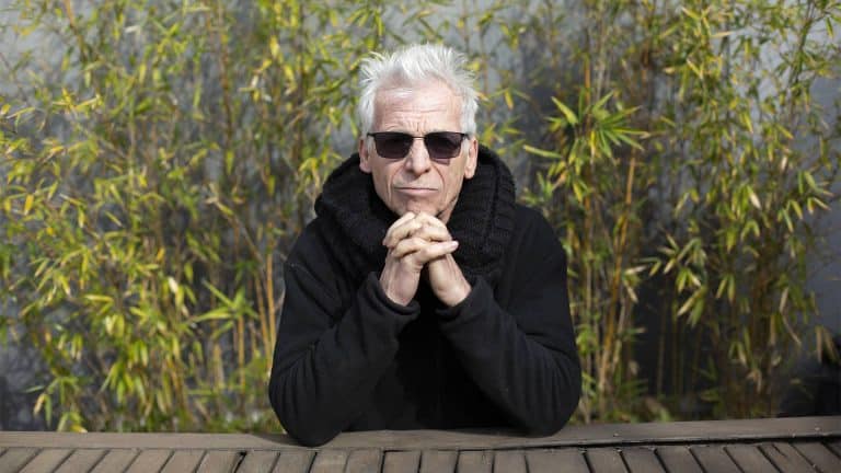 GERARDO ROMANO: “EL LUGAR MÁS LIBRE Y GOZOSO ES EL ESCENARIO”