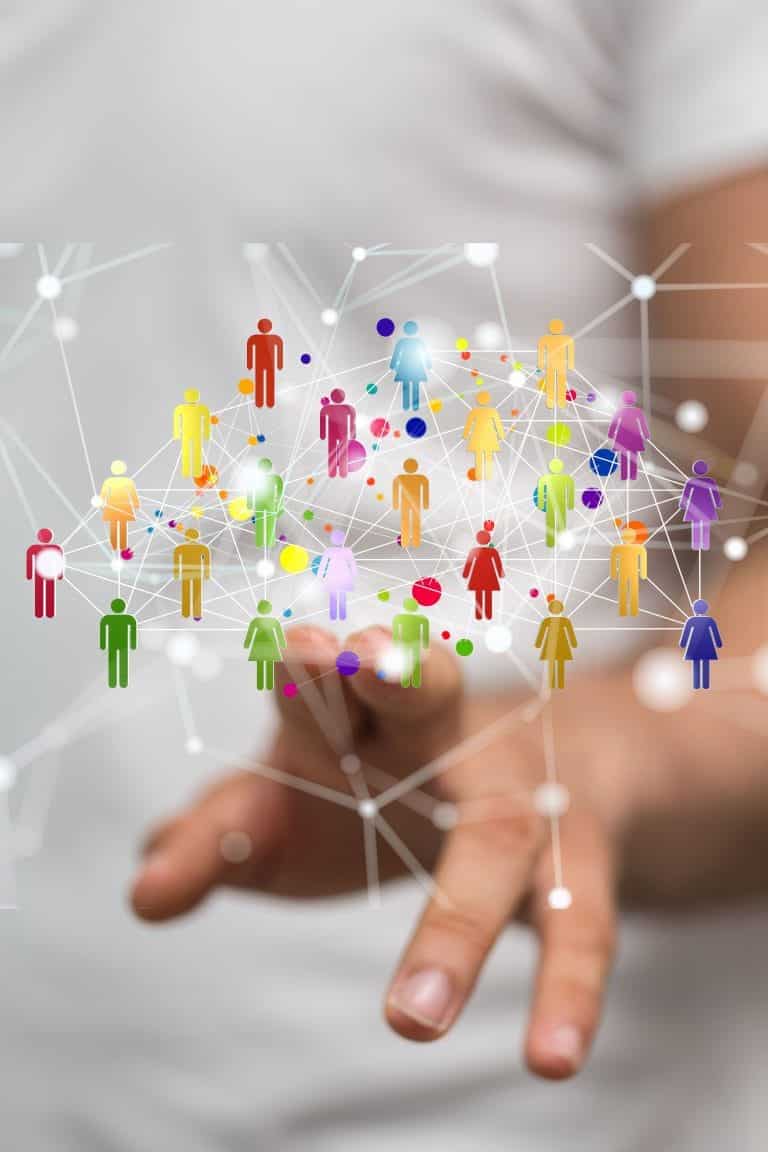 LOS VÍNCULOS HUMANOS CON SERES DIGITALES