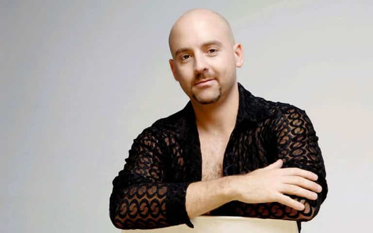 JOSÉ MARÍA MUSCARI: “Se puede crear material poético sobre el sexo”