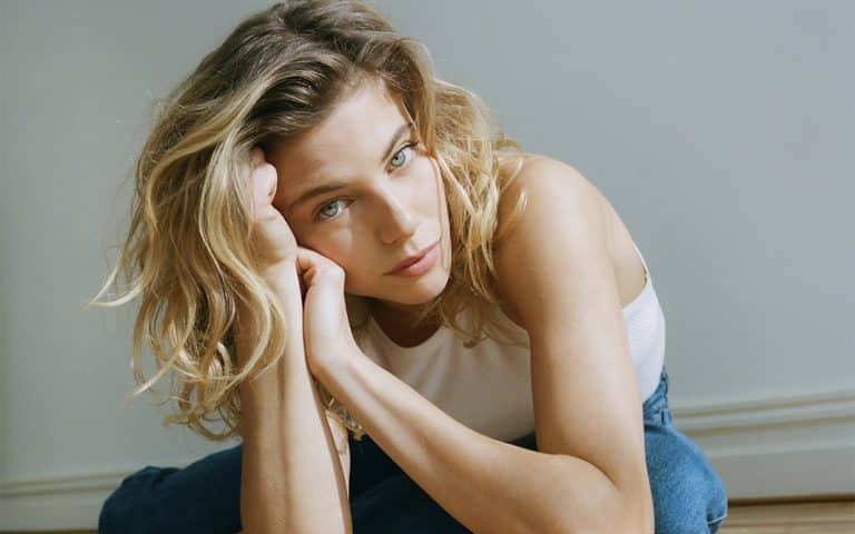 Justina Bustos: De Unquillo a París