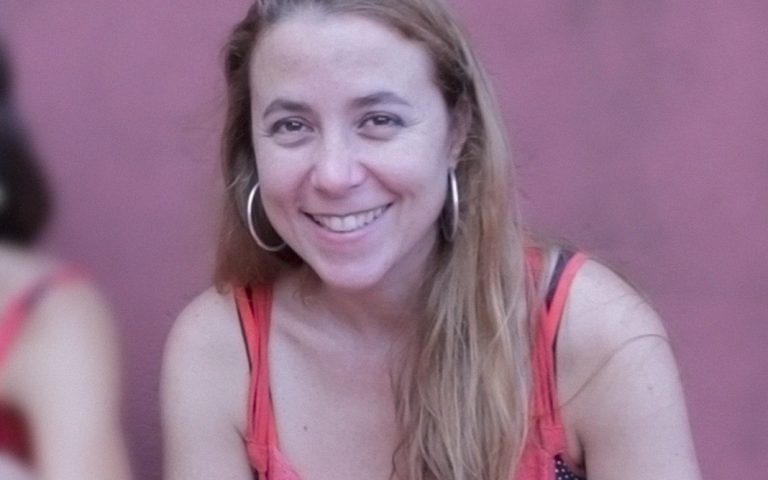 MALENA MOFFATT: “Lo que hace falta es escuchar al otro”