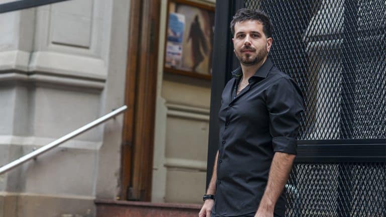 NICOLÁS FERNÁN REY: RAÍCES CON MEMORIA