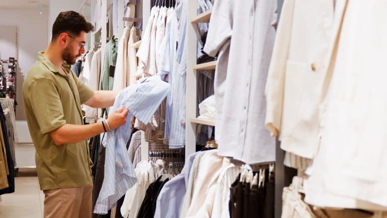 ¿QUÉ ES EL “SESGO DEL PRESENTE”? 