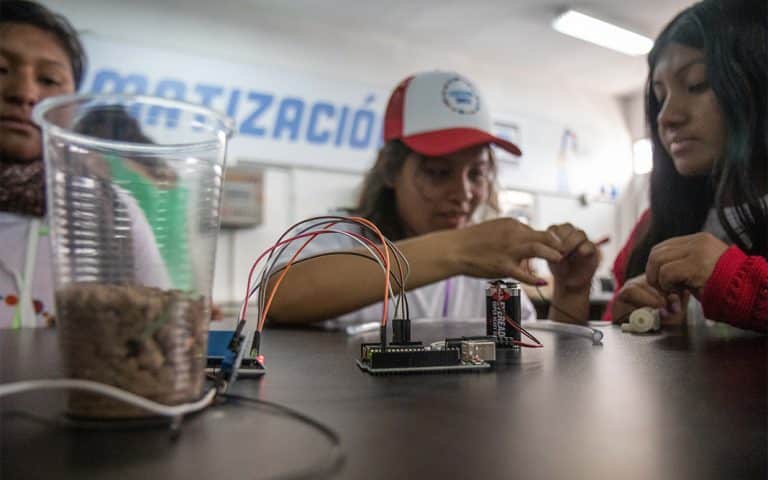 Secundarias rurales mediadas por tecnologías