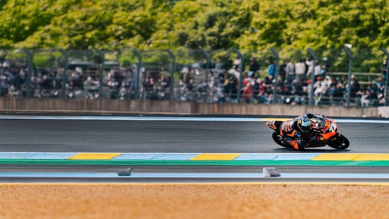 VALENTÍN PERRONE: LA VELOCIDAD COMO OBSESIÓN