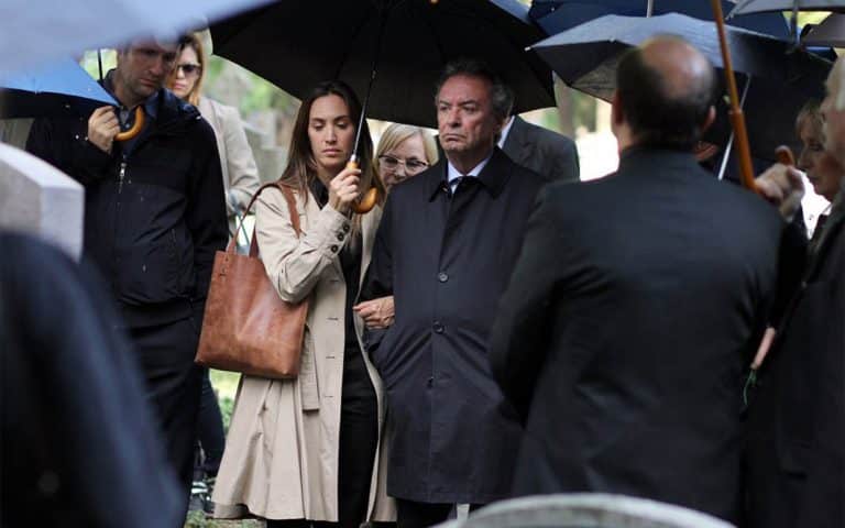 Yo, mi mujer y mi mujer muerta