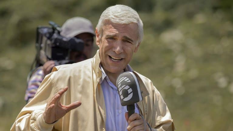 JOSÉ DE ZER: EL HOMBRE QUE DISEÑÓ SU PROPIO PERSONAJE