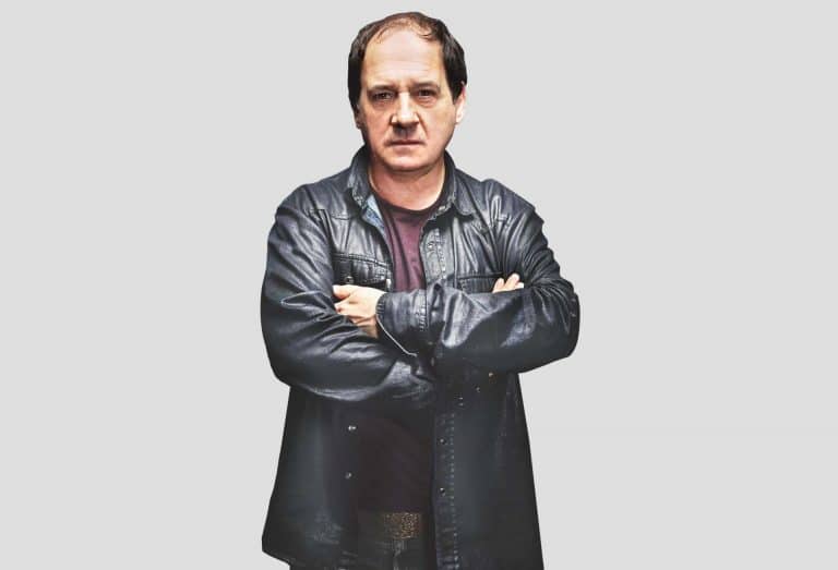 JULIO CHÁVEZ“Mi artista plástico sobrevivió a mi actor”