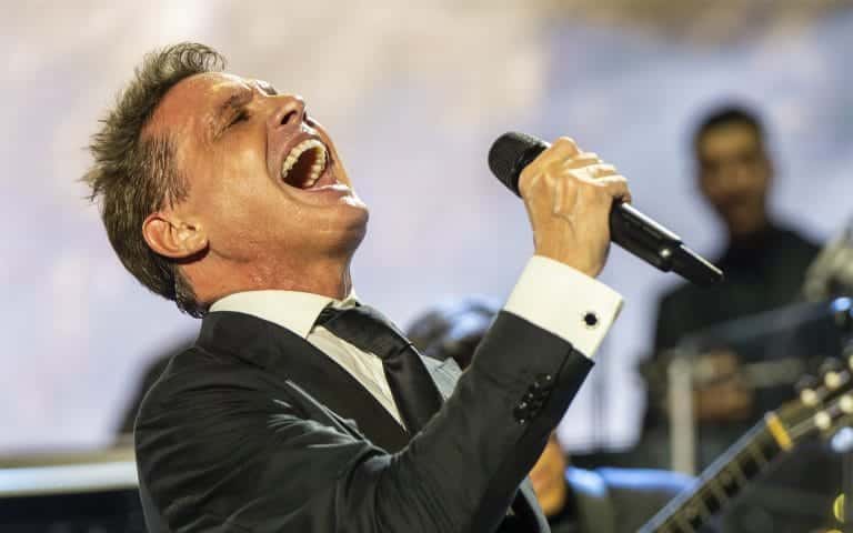 EL FENÓMENO DE LUIS MIGUEL 