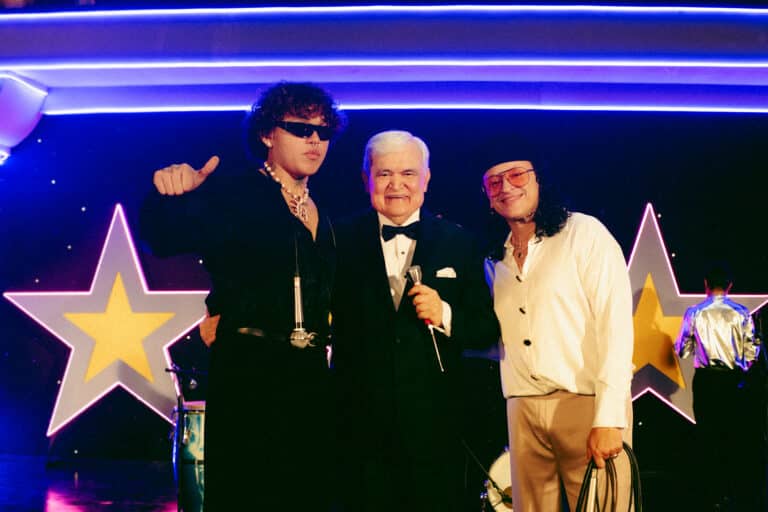 BEÉLE PRESENTA SU NUEVO TEMA NAVIDEÑO JUNTO A ELVIS CRESPO