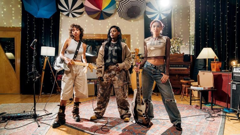 DARUMAS PRESENTA SU NUEVO SINGLE “PUERTA ABIERTA”