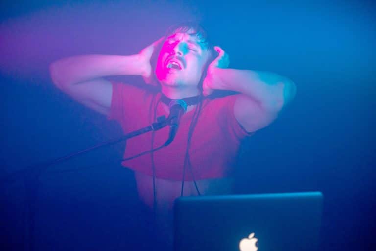 “GENTE QUE NO”, MÚSICA ELECTRÓNICA Y ARTES VISUALES EN EL CENTRO CULTURAL DE LA UNC