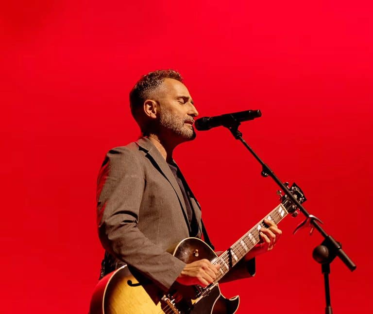 JORGE DREXLER PRESENTÓ “EL FIN Y EL MEDIO”, LA PRIMERA CANCIÓN QUE COMPUSO CON SU HIJO PABLO