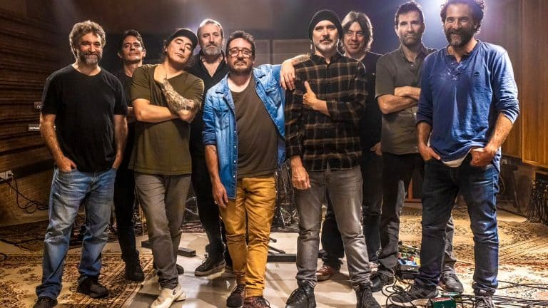 LA VELA PUERCA PRESENTA SU PODCAST “TENEMOS JARDIN”