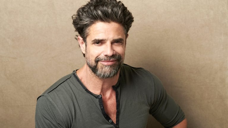 LUCIANO CASTRO ESTRENA “CAER (Y LEVANTARSE)” EN MAR DEL PLATA