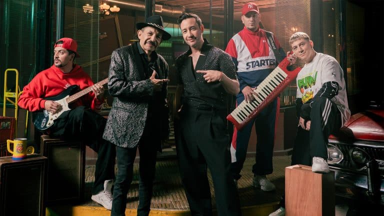 LUCIANO PEREYRA SE UNE A ANTONIO RÍOS EN UNA REVERSIÓN CUMBIERA DE “PORQUE AÚN TE AMO”