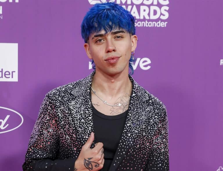 TRAS SU EXITOSA PRESENTACIÓN EN LOS 40 MUSIC AWARDS, LUCK RA ANUNCIÓ SHOWS EN ESPAÑA