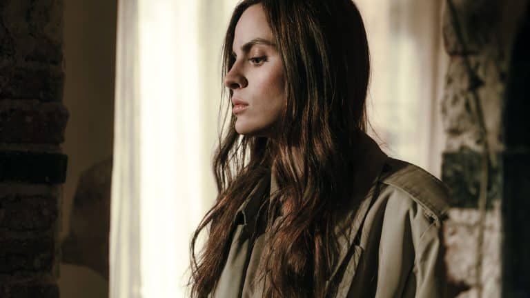 MANU MARTÍNEZ LANZA SU NUEVA CANCIÓN “LUNA LLENA”