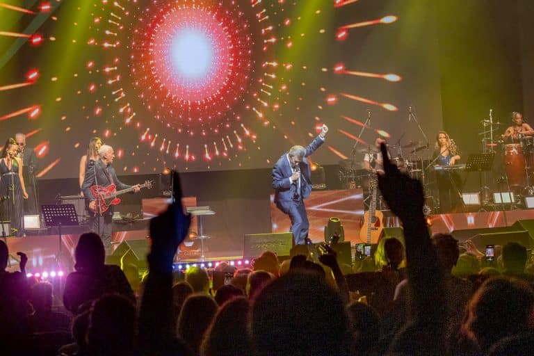 PALITO ORTEGA DESLUMBRÓ EN EL ÓPERA Y SE PREPARA PARA SUS PRÓXIMOS SHOWS