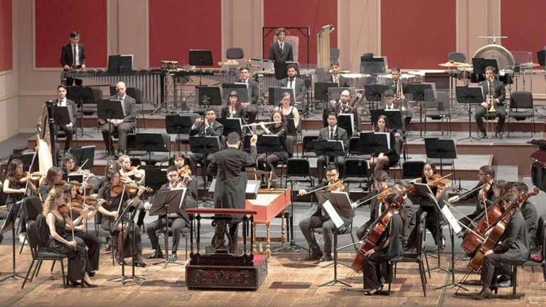 PIAZZOLLA SINFÓNICO EN EL TEATRO COLISEO CELEBRANDO EL DÍA NACIONAL DEL TANGO