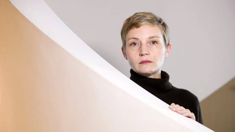 LA ARTISTA Y BIO-HACKER ESTADOUNIDENSE HEATHER DEWEY-HAGBORG EN ARGENTINA