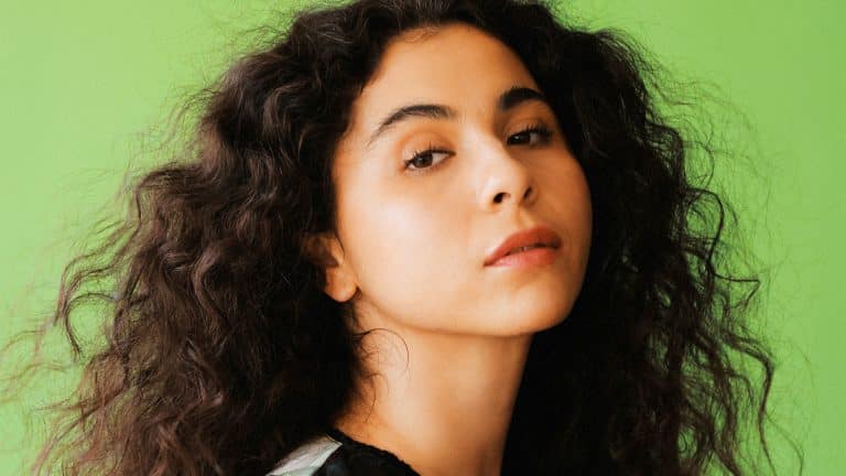 SILVANA ESTRADA ESTRENA “DIME” Y ANUNCIA SU NUEVO ÁLBUM