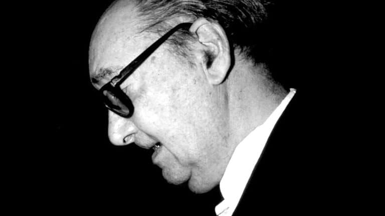 URUGUAY HOMENAJEA A ONETTI EN LA FERIA DEL LIBRO DE BUENOS AIRES