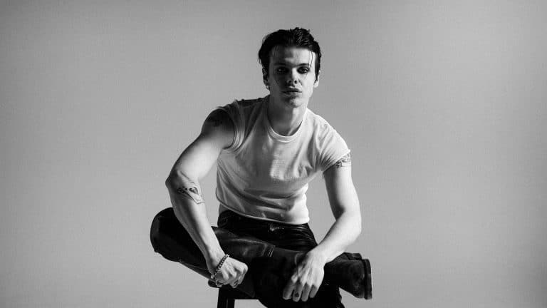 YUNGBLUD LANZÓ “IDOLS”, SU CUARTO ÁLBUM DE ESTUDIO